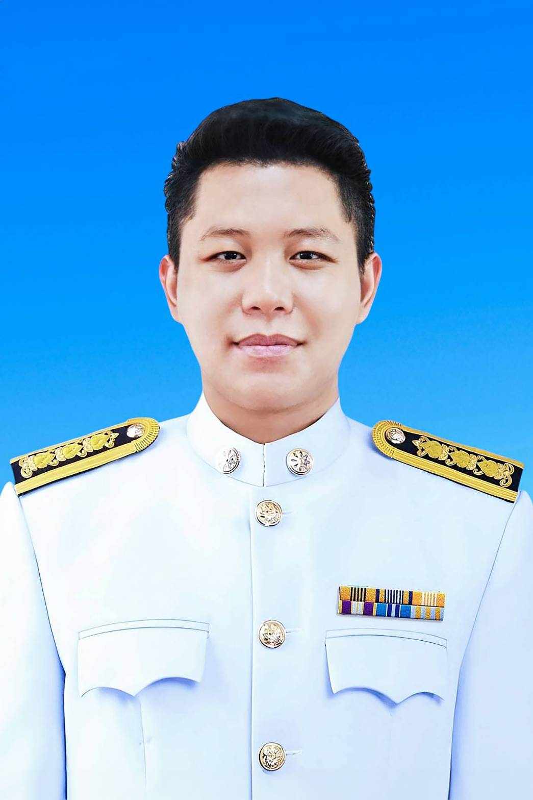 นายกำธร กระจ่างกิจใจชุ่ม